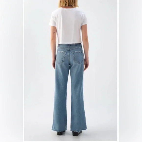 AMO Frida Main Squeeze Jeans - Picture 3 of 9